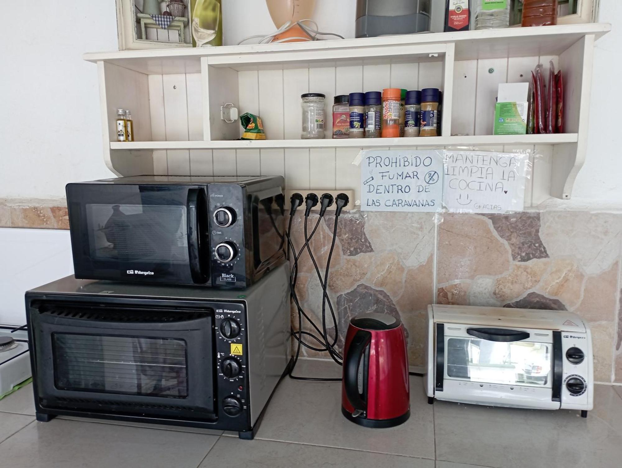 Caravanas Y Habitaciones Para Relajarse แซกส์ ภายนอก รูปภาพ
