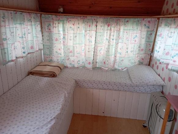 Caravanas Y Habitaciones Para Relajarse แซกส์ ภายนอก รูปภาพ