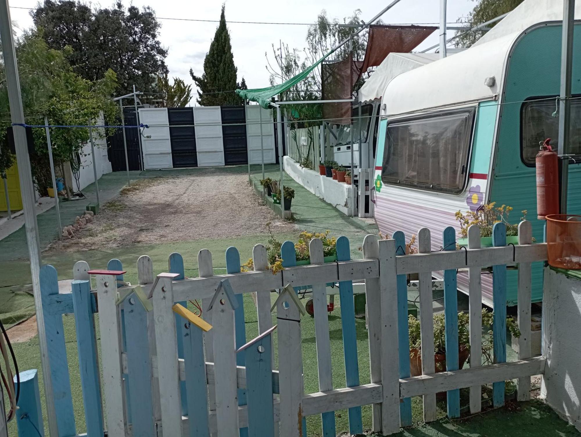 Caravanas Y Habitaciones Para Relajarse แซกส์ ภายนอก รูปภาพ