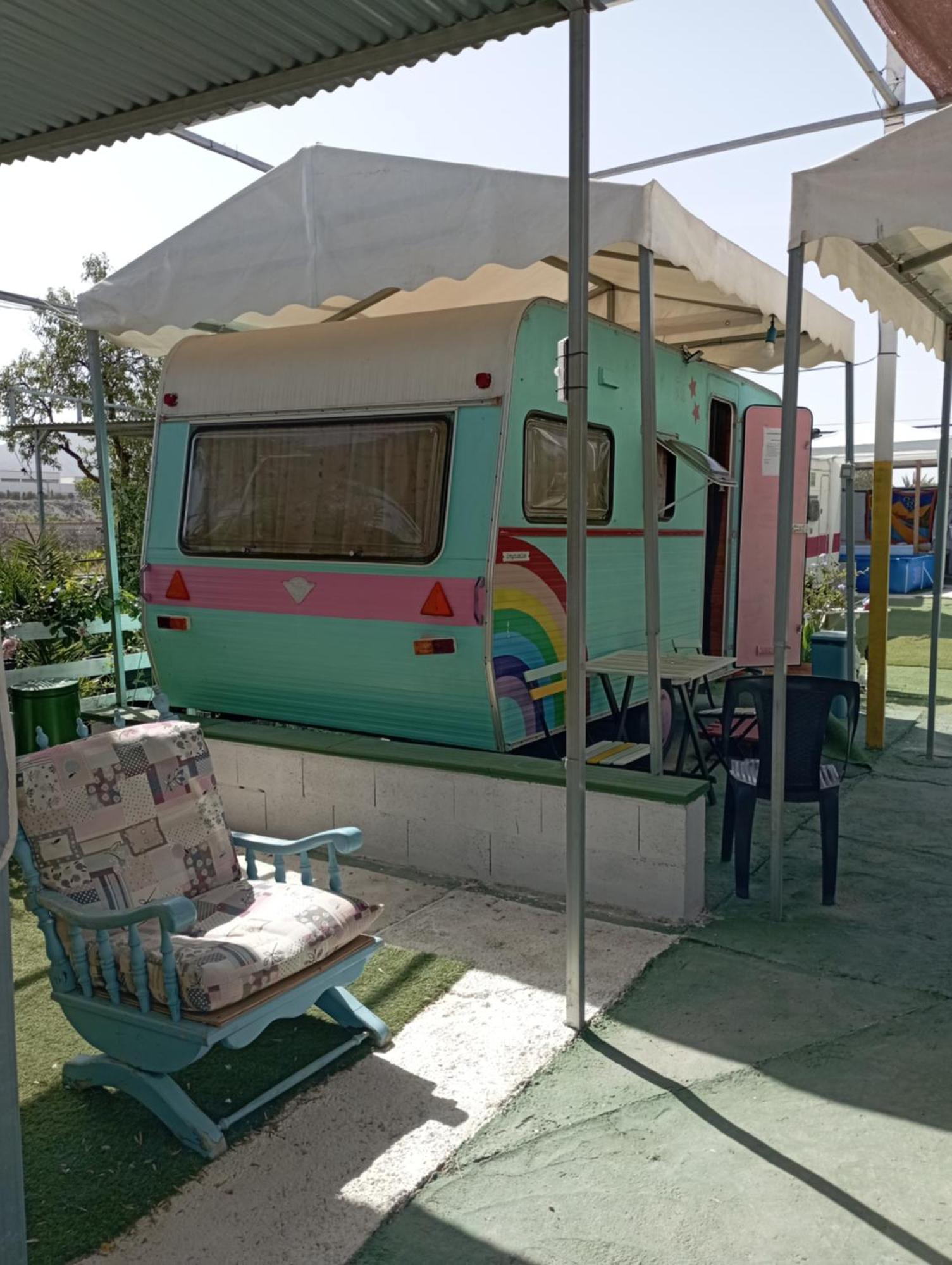Caravanas Y Habitaciones Para Relajarse แซกส์ ภายนอก รูปภาพ
