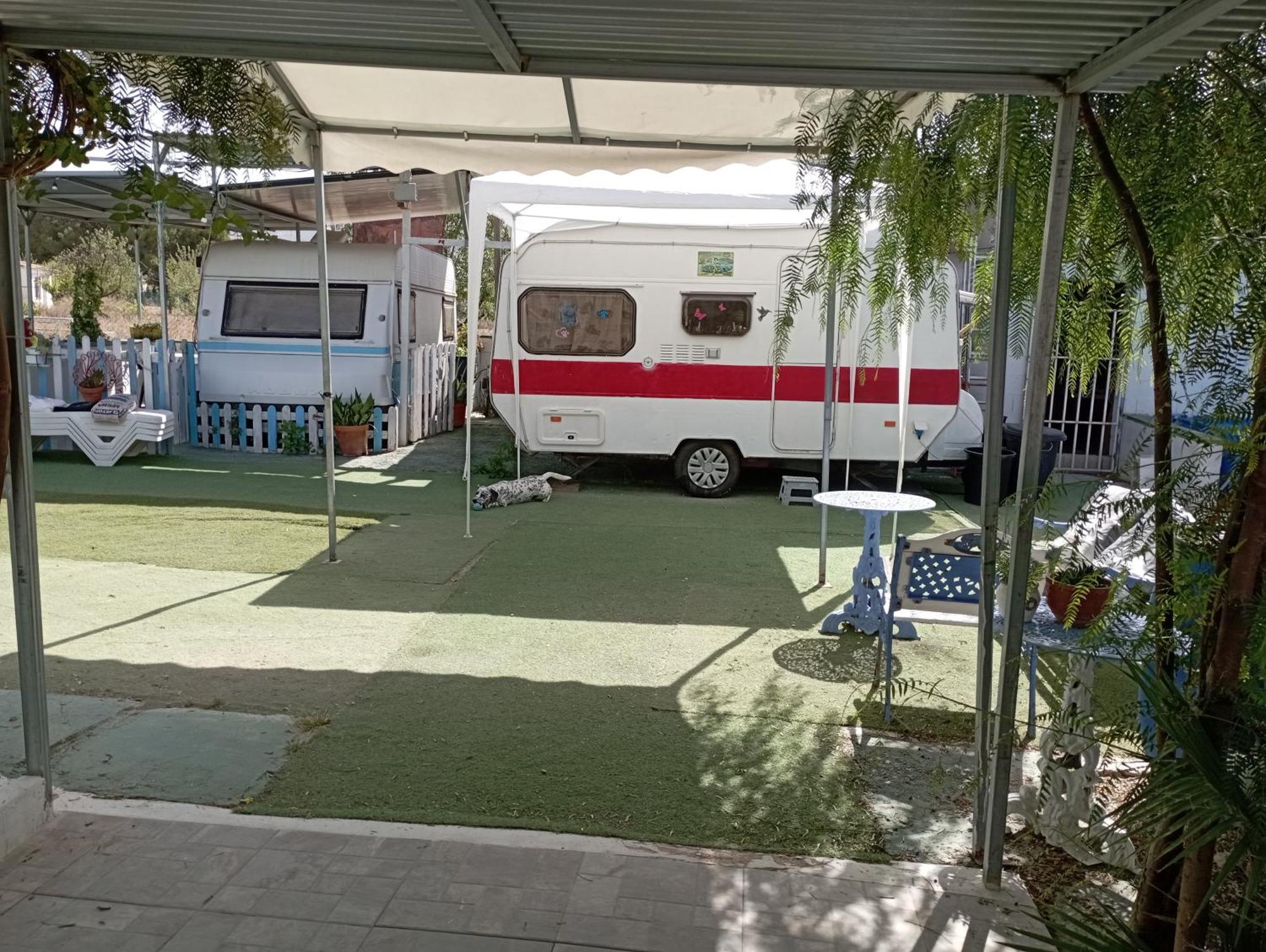 Caravanas Y Habitaciones Para Relajarse แซกส์ ภายนอก รูปภาพ